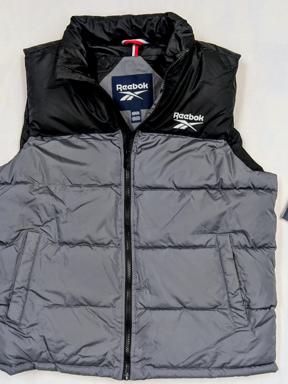Reebok Men's Black Charcoal Colorblock Puffer Vest Logo NWT Size M Jacket